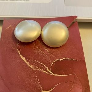 Marbella Flat faux pearl clip-on earrings